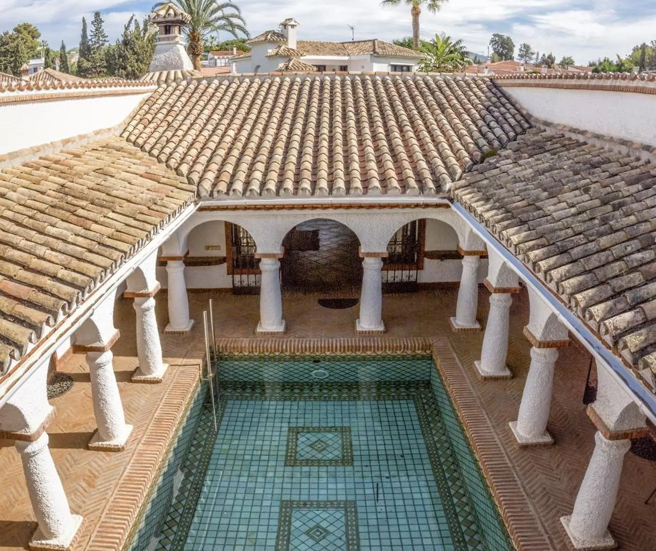 Vivi Homes - Villa Costabella Pool, Sauna, Garden & Beach Marbella Spain