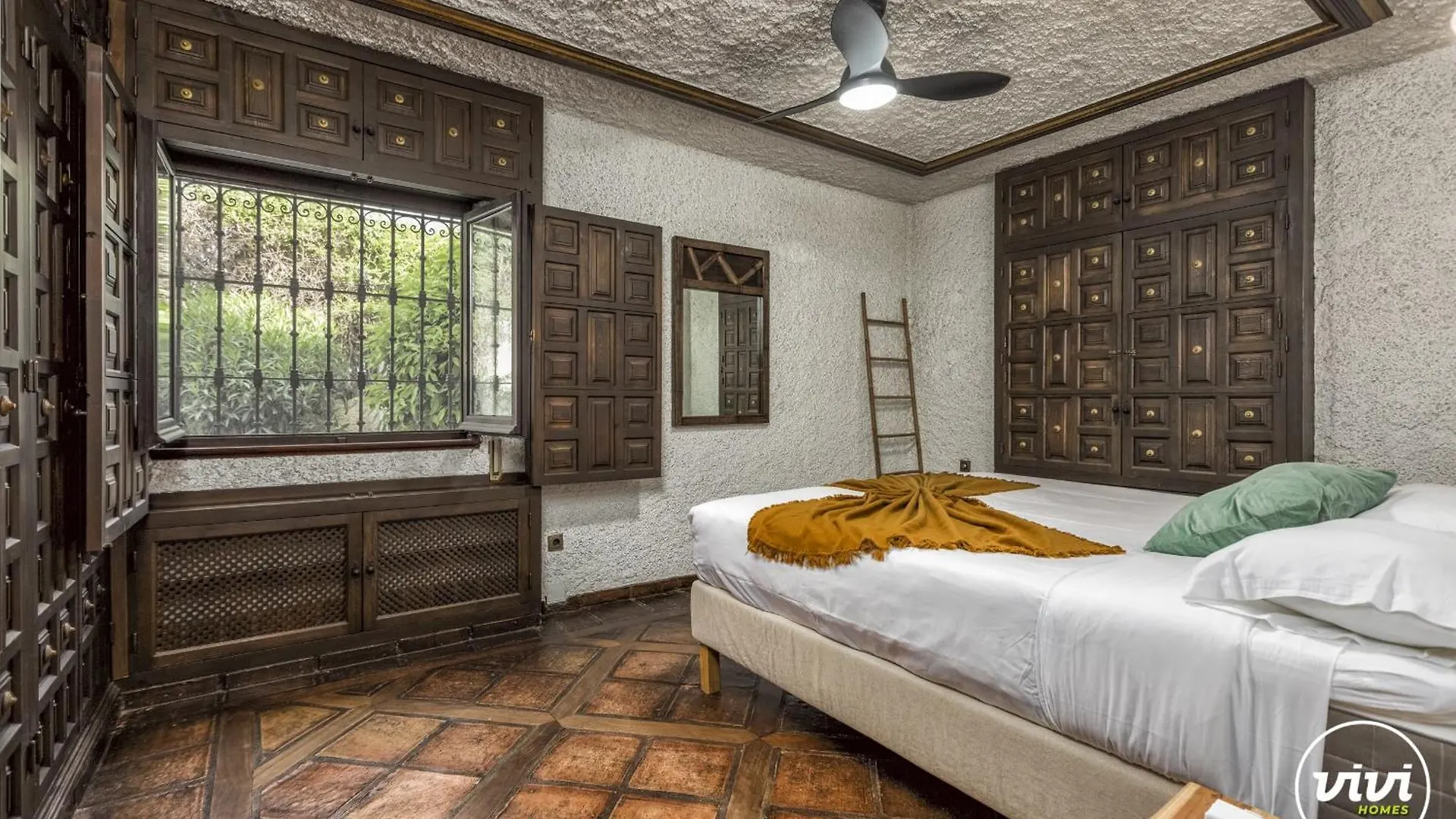 Vivi Homes - Villa Costabella Pool, Sauna, Garden & Beach Marbella Spain