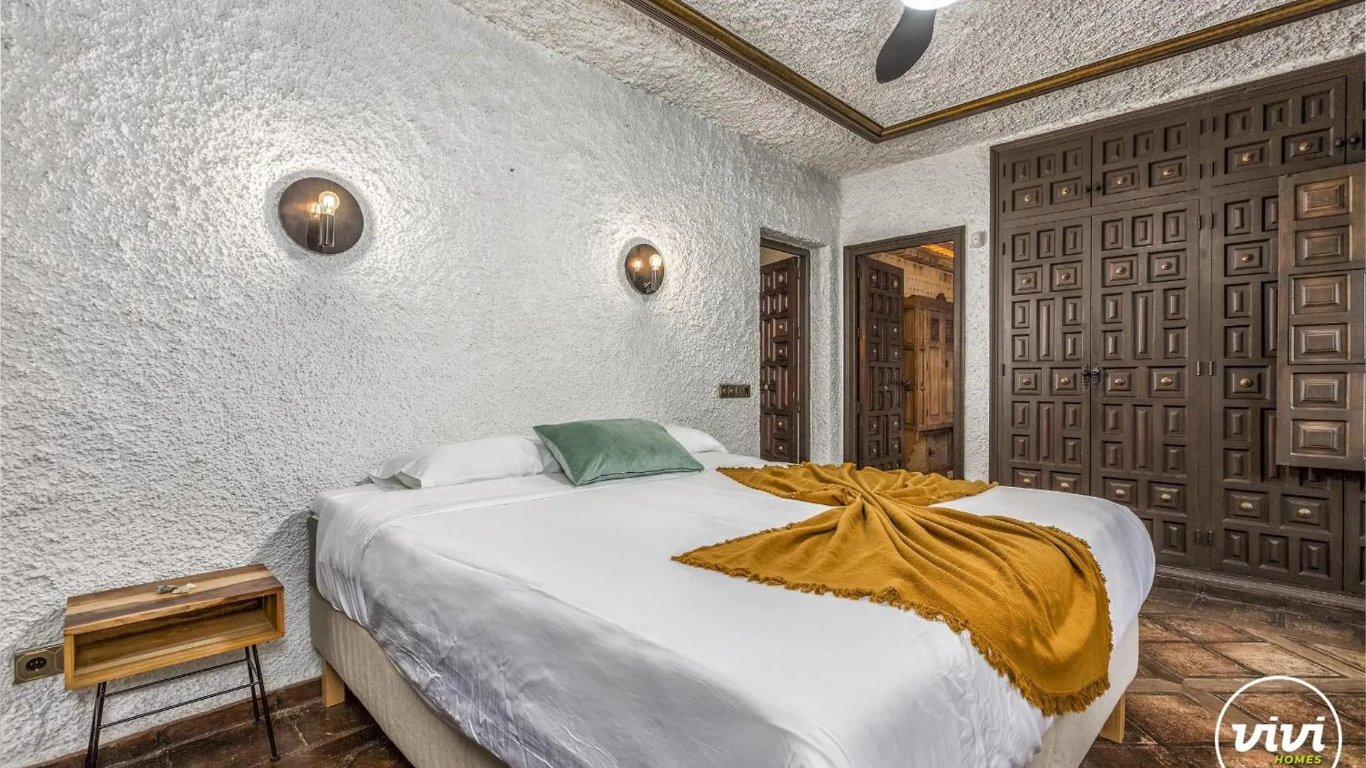 Vivi Homes - Villa Costabella Pool, Sauna, Garden & Beach Marbella 0*,  Spain